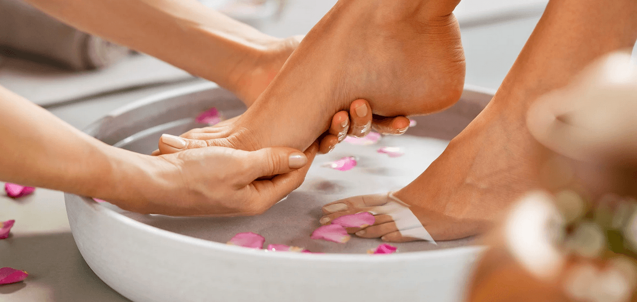 Wellness pedikúra pro 1 osobu
