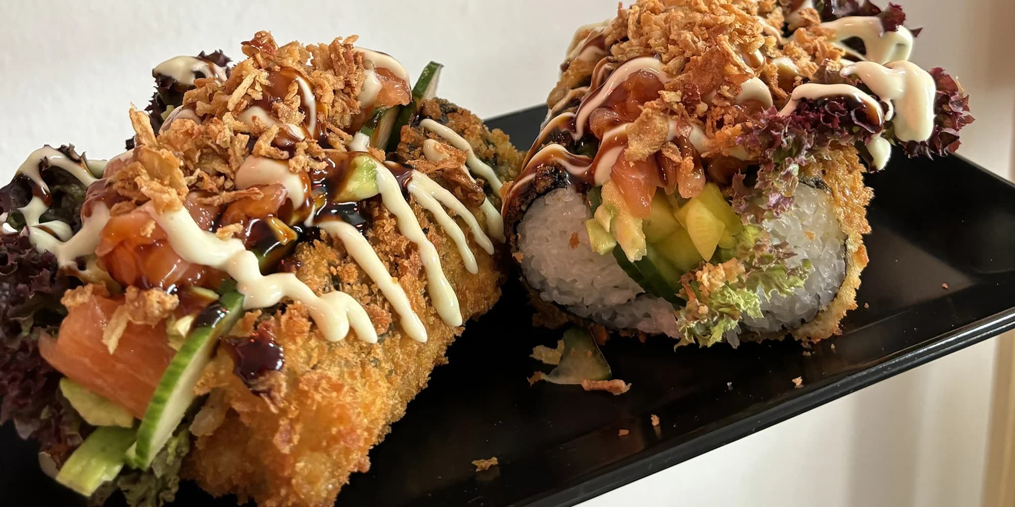 SushiDog v Přerově na odnos s sebou pro 1 i 2 osoby: s lososem, trhaným hovězím nebo krevetami