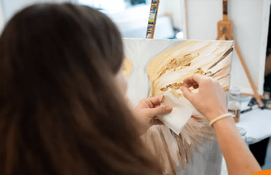 Luxusní brunch s malováním zlatými plátky