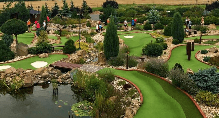 Adventure minigolf Budínek u Dobříše
