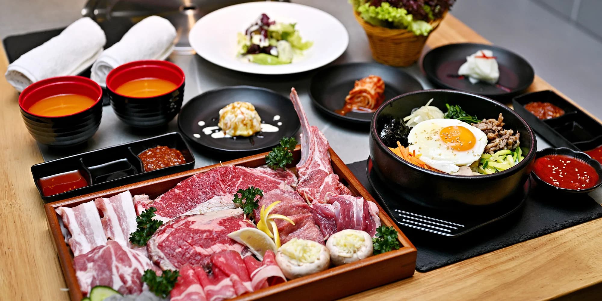 Korejské BBQ: degustační grilování hovězího Wagyu, bůčku, krevet i jehněčího pro 2-4 os.