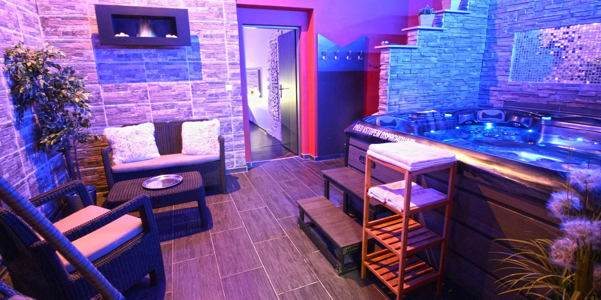 Relax ve dvou: 2 hodiny v privátním wellness centru s 3pokojovým apartmá