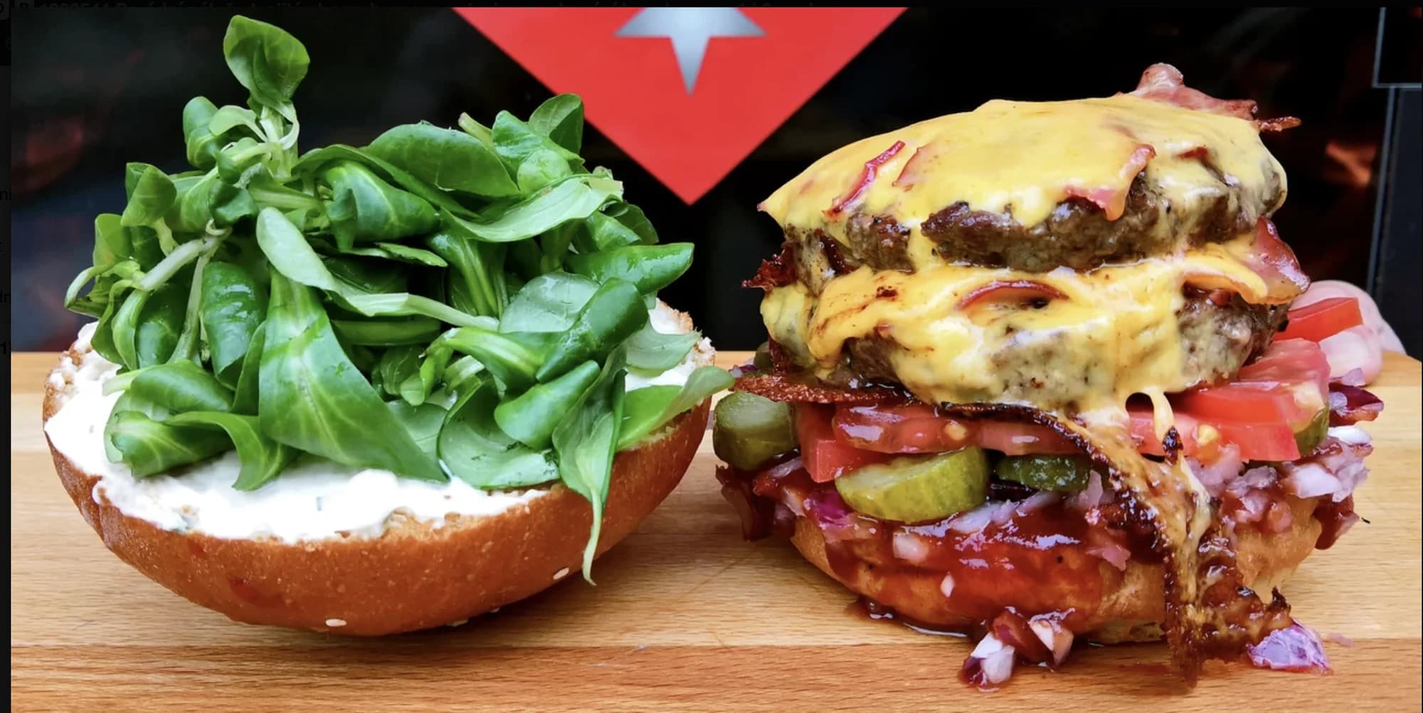 Parádní nálož: dvojitý cheeseburger či Z. B. B. burger v menu i s hranolky pro 2