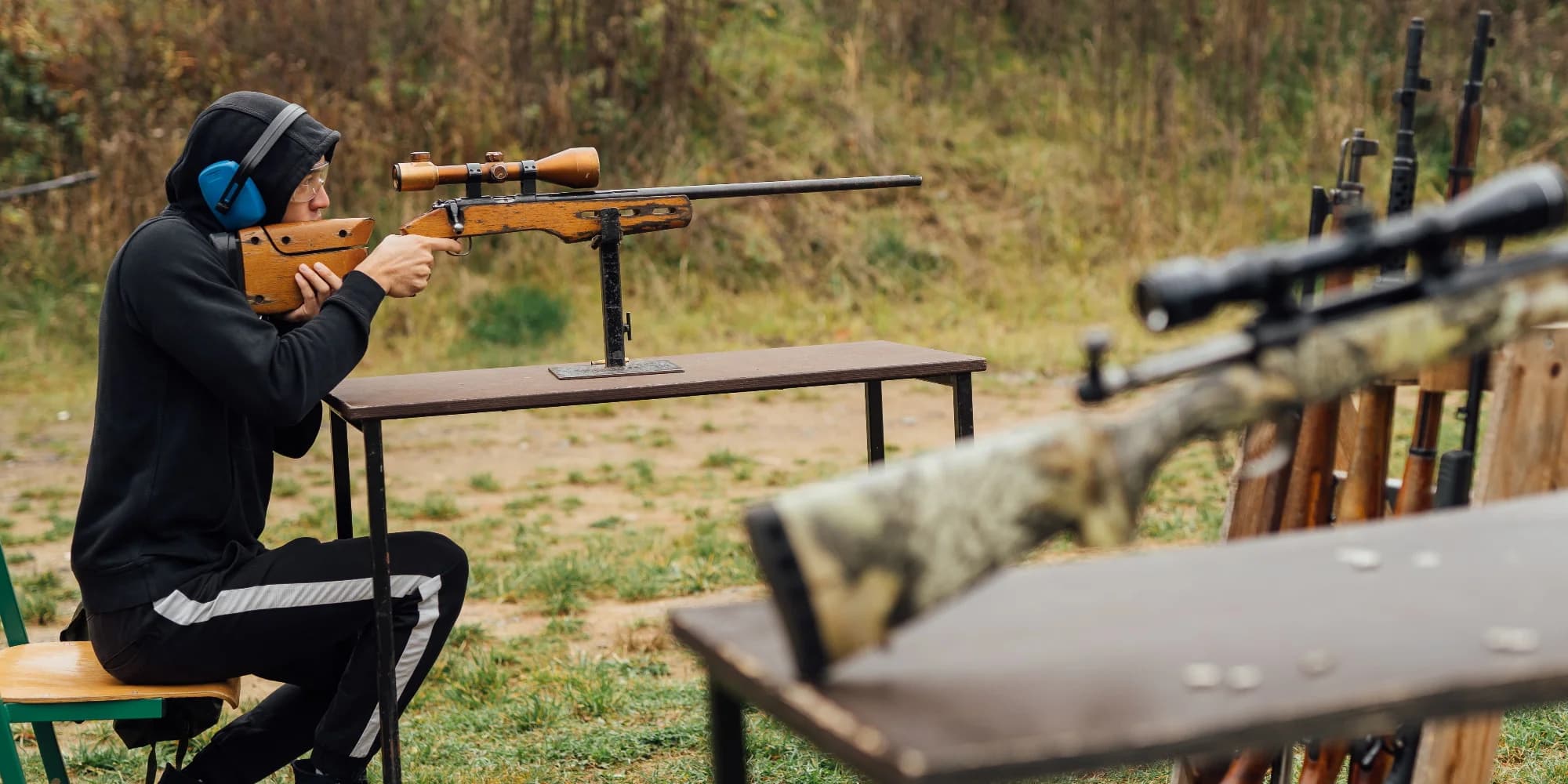 Sniper na zkoušku pro 1-2 osoby: střelecký balíček s 10 odstřelovacími zbraněmi a 60 náboji
