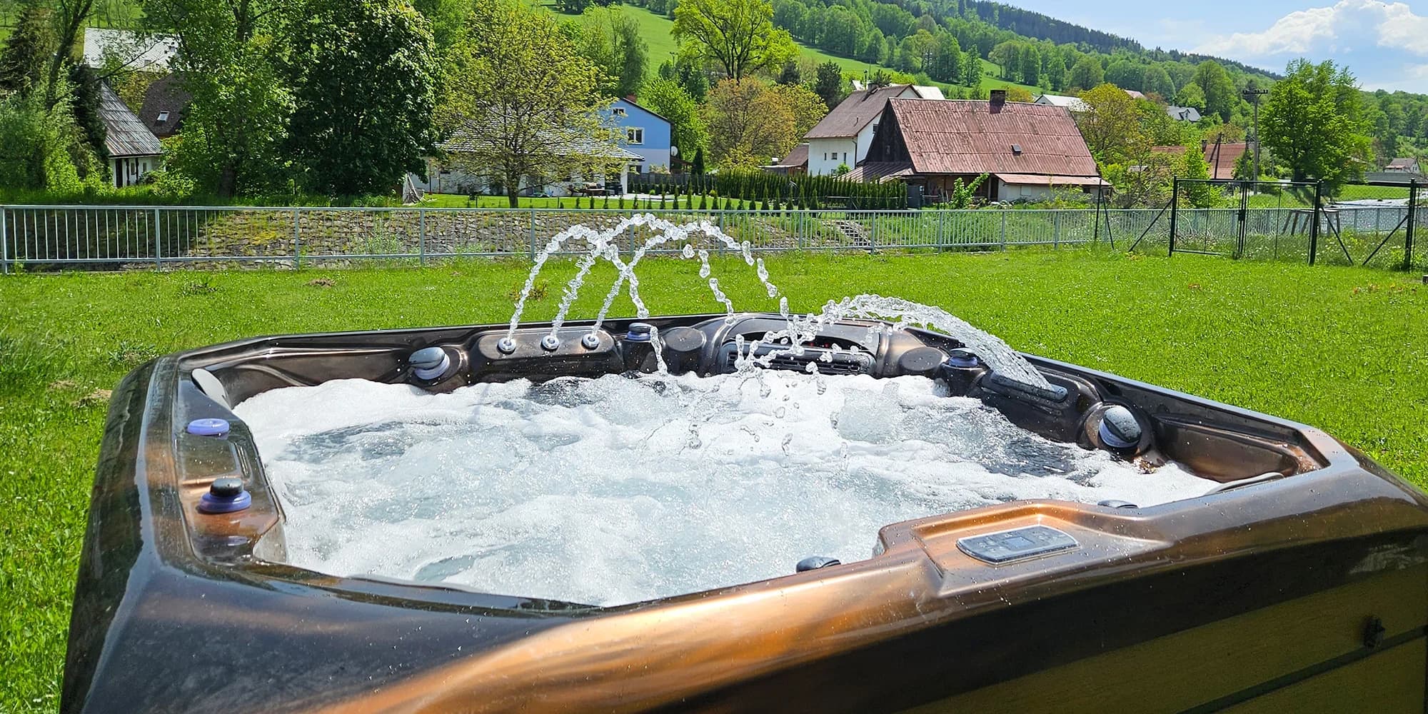 Privátní venkovní wellness: 60minutová sauna nebo 90minutové wellness pro 2-4 osoby