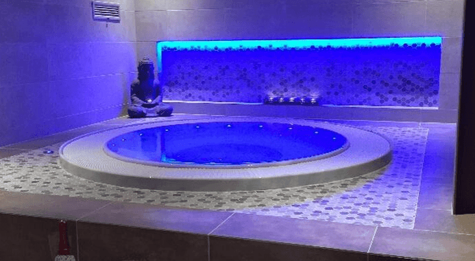 Wellness ve Squashpoint - privátní sauna a whirlpool