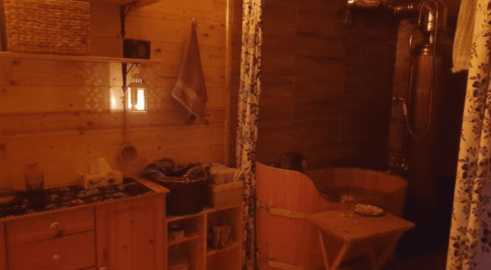 Relaxační masáž s uvolňující koupelí - Selské lázně - Modletický dvůr