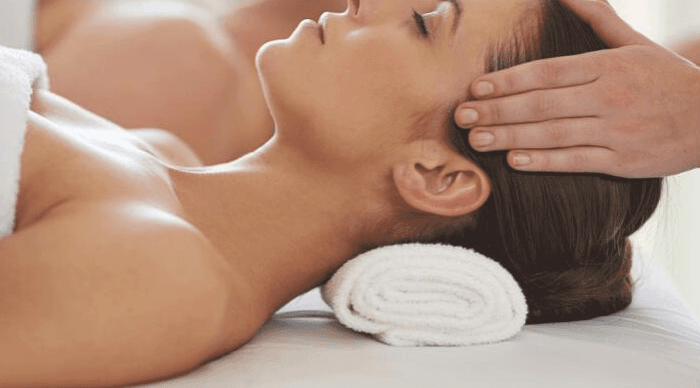 Head spa Delux - dopřejte si 60 minut, které patří jen Vám