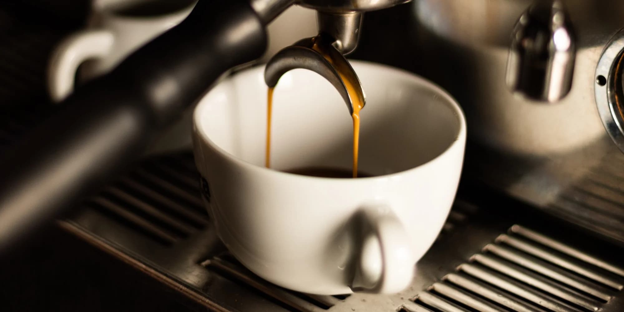 Kurz přípravy kávy: dokonalé espresso a cappuccino, 250 g zrnkové kávy na doma
