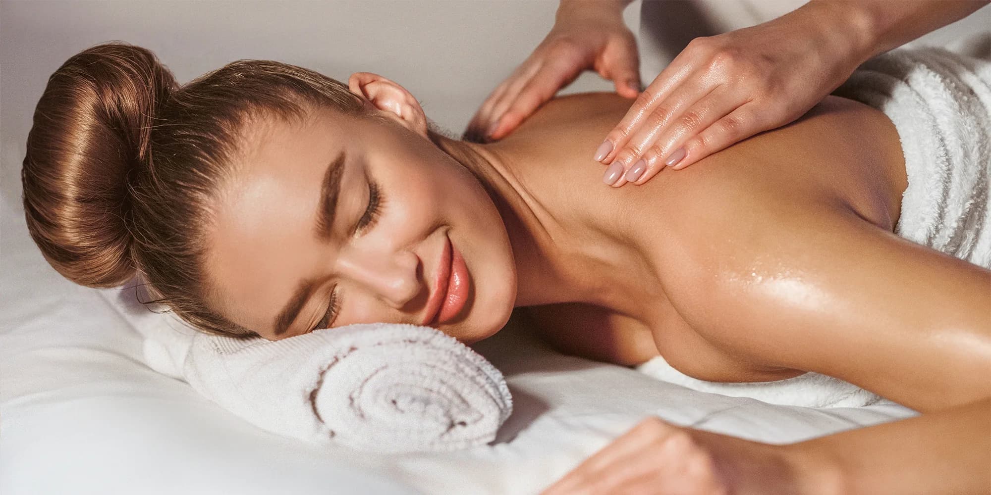 Relaxační masáž celého těla s aroma oleji v centru Prahy: 60 minut