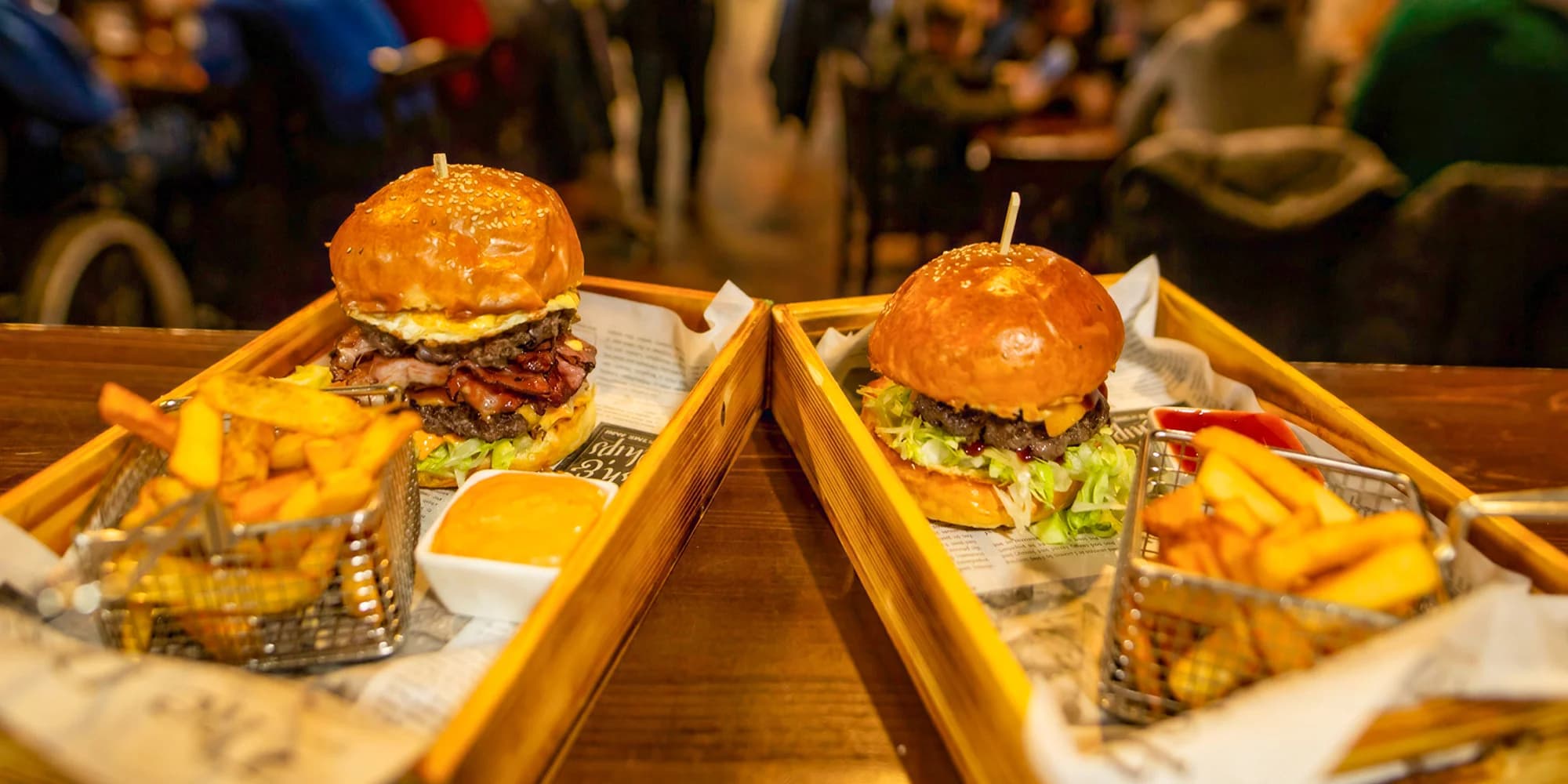 1 nebo 2 burgery dle výběru v prostějovské hasičské restauraci