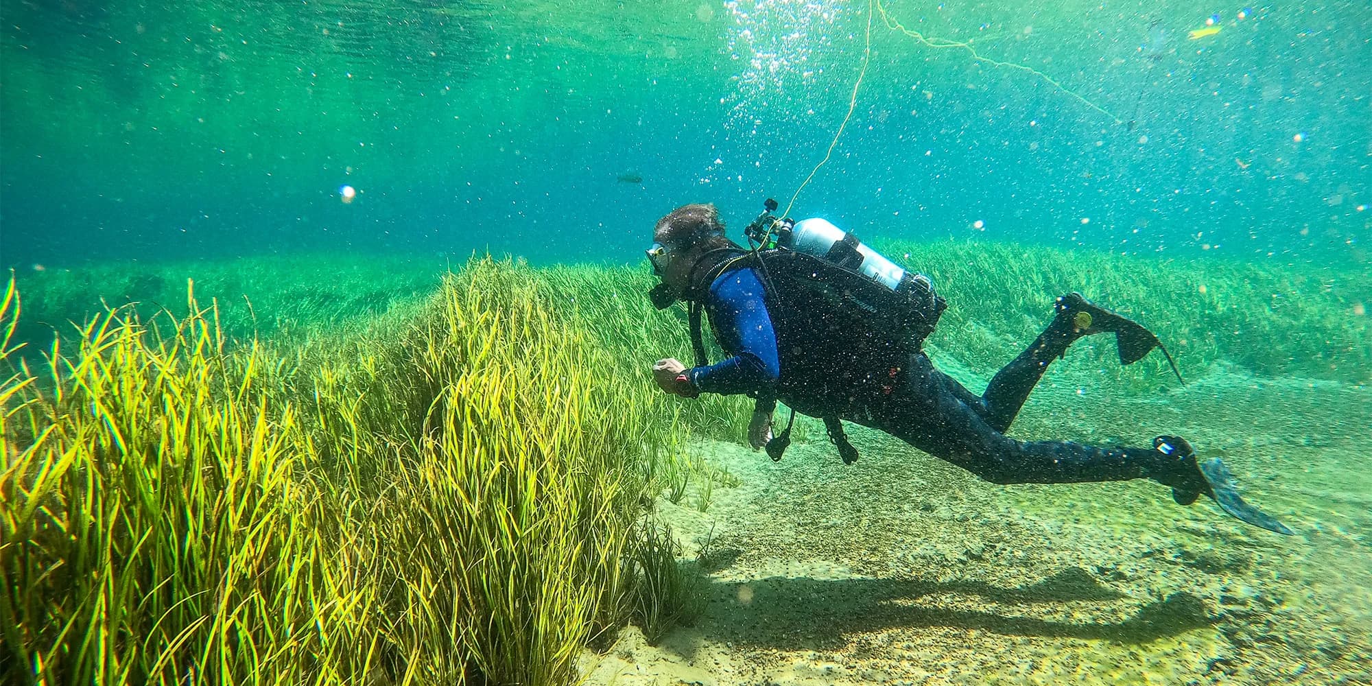 Zkušební ponor s instruktorem v přírodním lomu Rumchalpa