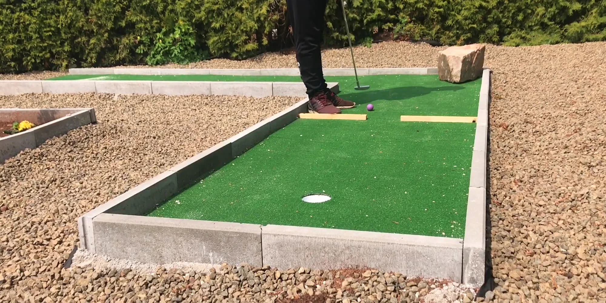 Vstup na fotbalgolf, minigolf i fotbalpool pro dva či celou rodinu na celý den
