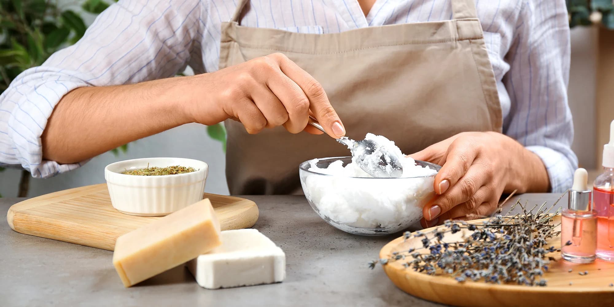 Workshop výroby přírodní kosmetiky: odličovač, peeling, sérum i parfém a mnoho dalšího