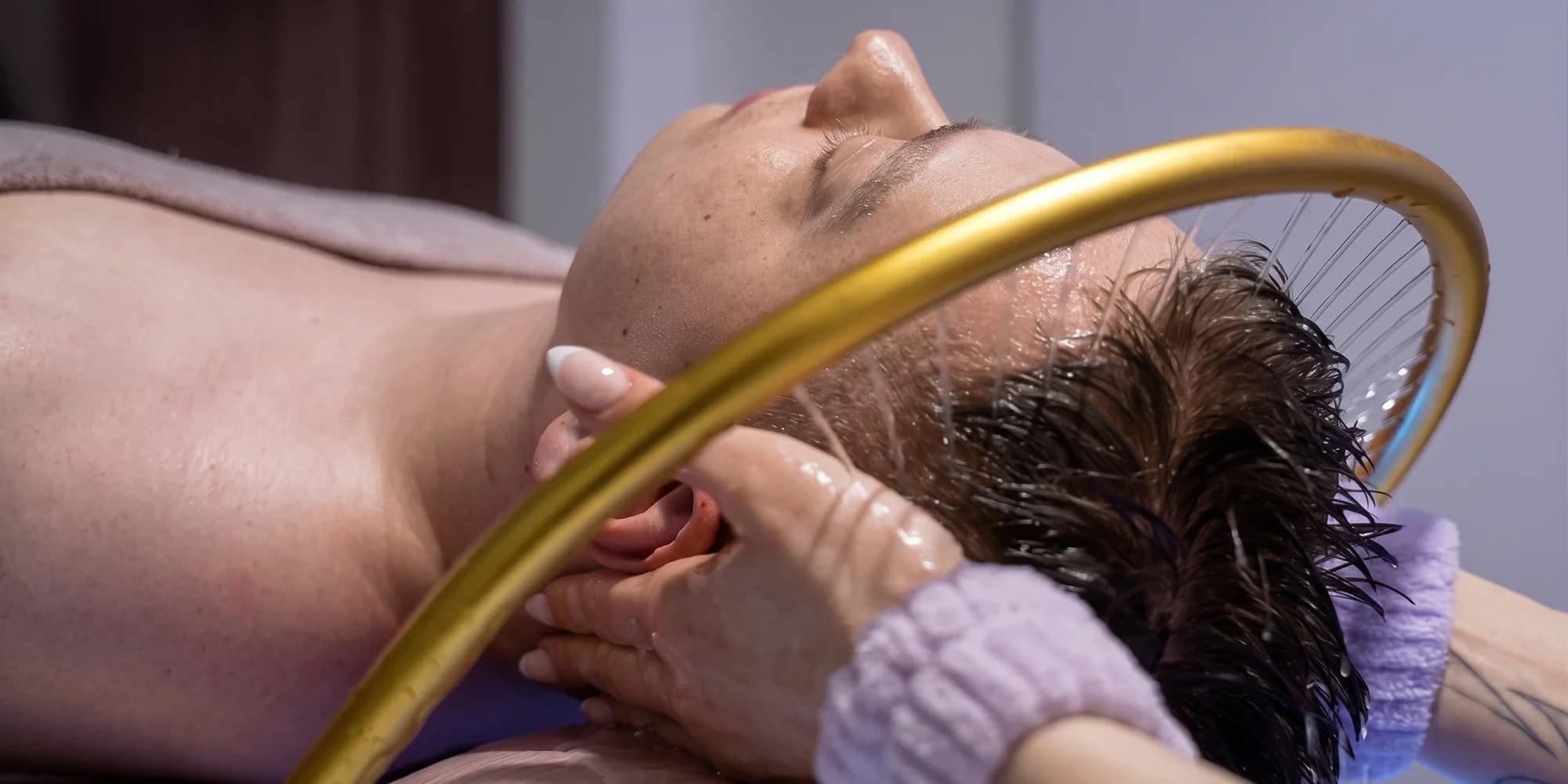 Relax pro vlasy i mysl: head spa masáž s aromaterapií v délce 120 až 180 minut