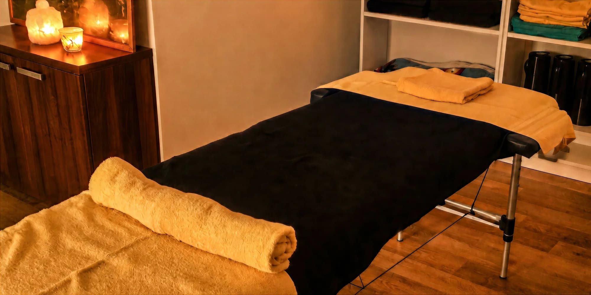 Pečující olejová masáž pro ženy i muže nebo omlazující japonský rituál Kobido